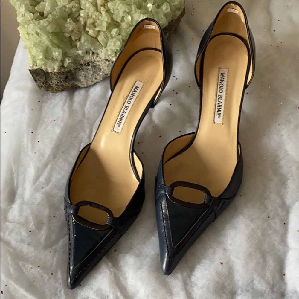 Manolo Blahnik, kittie heels shoes.